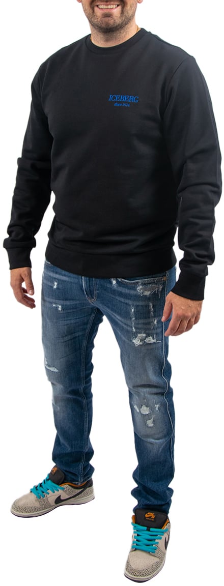 Iceberg Regular fit black crewneck sweatshirt with embroidered institutional Iceberg logo Zwart