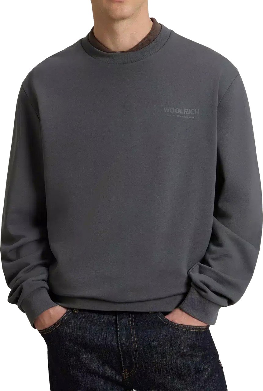 Woolrich Macro Logo Crewneck Grey Shadow Grijs