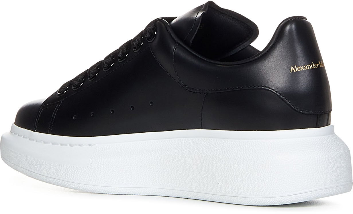 Alexander McQueen Oversized low-top sneakers Zwart