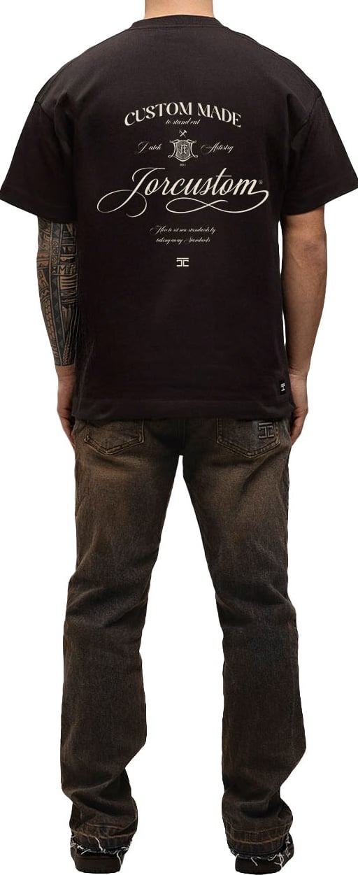 JORCUSTOM Handscri Loose Fit T-Shirt Brown Bruin
