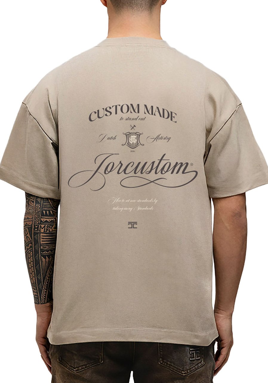 JORCUSTOM Handscri Loose Fit T-Shirt Taupe Taupe