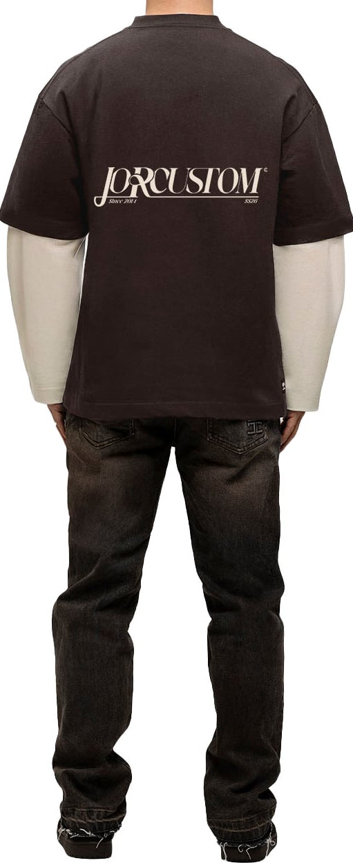 JORCUSTOM Script Dl Ls T-Shirt Brown-Creme Bruin