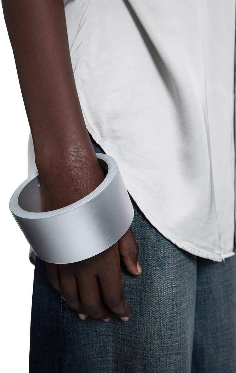 Maison Margiela MM6 Maison Margiela Logo Engaved Large Bracelet Zilver