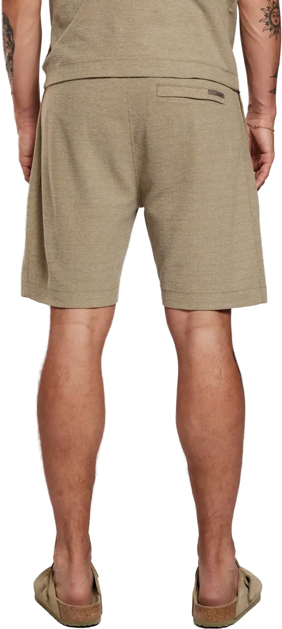 Aeden Momo Shorts Vetiver Groen