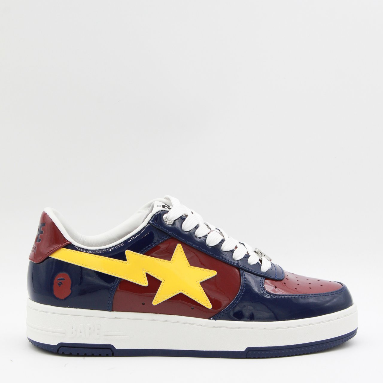 A BATHING APE Glossy Finish Sneakers with Star Blauw