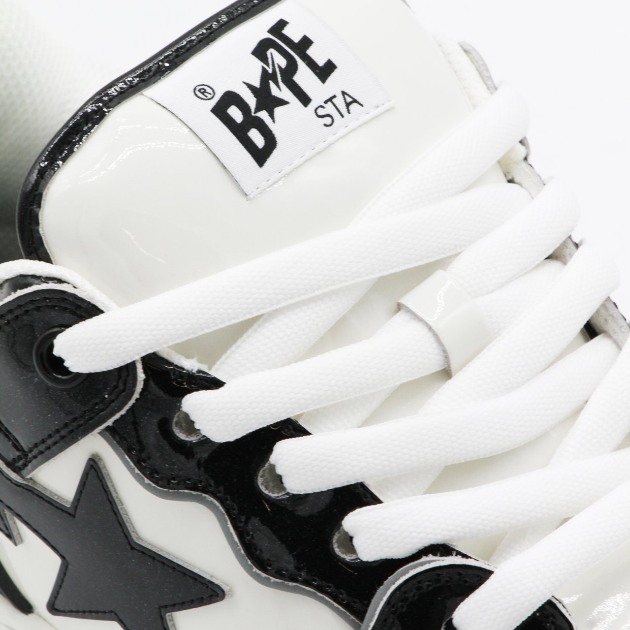 A BATHING APE Low-Top Sneakers with Star Wit