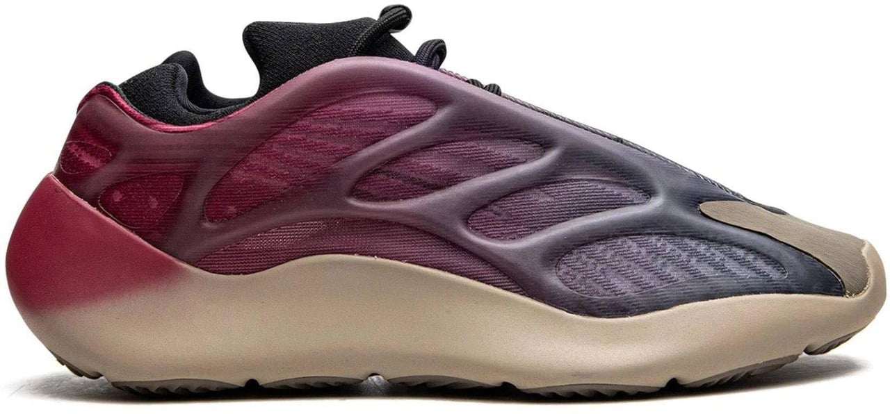 Adidas Adidas Yeezy 700 V3 Fade Carbon Beige