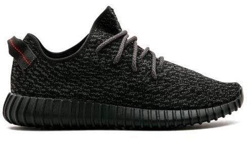 Adidas Adidas Yeezy Boost 350 V1 Pirate Black (2023) Zwart