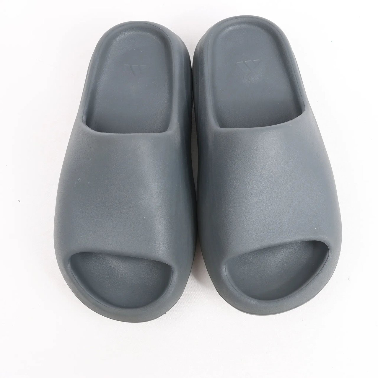 Adidas Adidas Yeezy "Slate Marine" Sandal Slidesin Gray, Size 40 EU Grijs