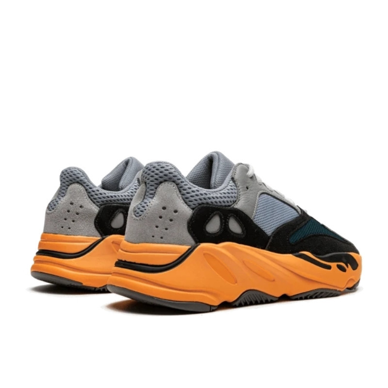 Adidas Yeezy 700 Wash Orange Zwart