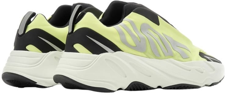Adidas Yeezy Boost 700 MNVN Laceless Phosphor Zwart