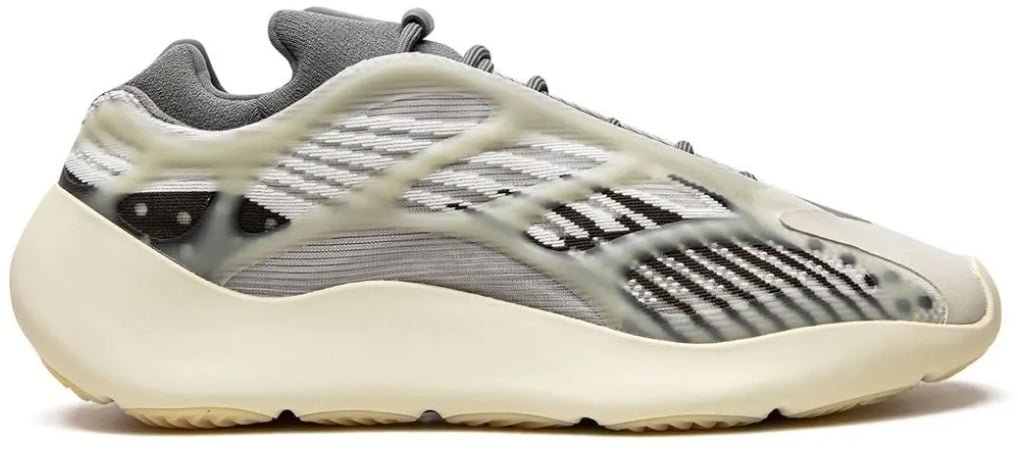 Adidas Yeezy 700 V3 Fade Salt Sneakers Divers
