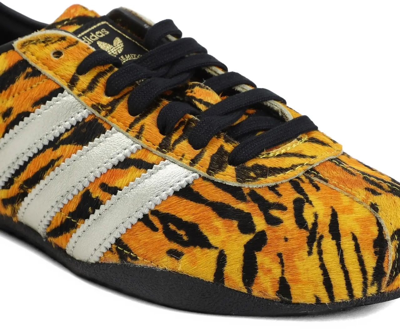 Adidas Tokyo W Yellow/goldmt/cblack Geel