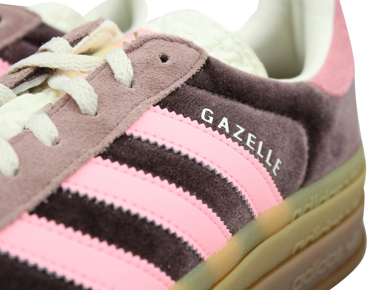 Adidas Adidas Gazelle Bold 'Shadow Brown Glow Pink Velvet' (Dames) Bruin