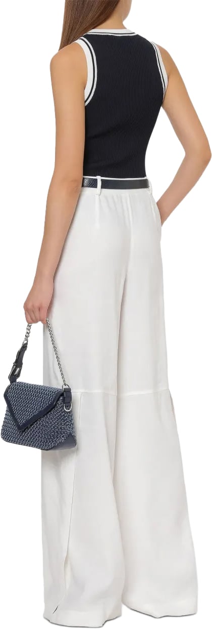 Alberta Ferretti Neutrals Top with Classic Silhouette Zwart