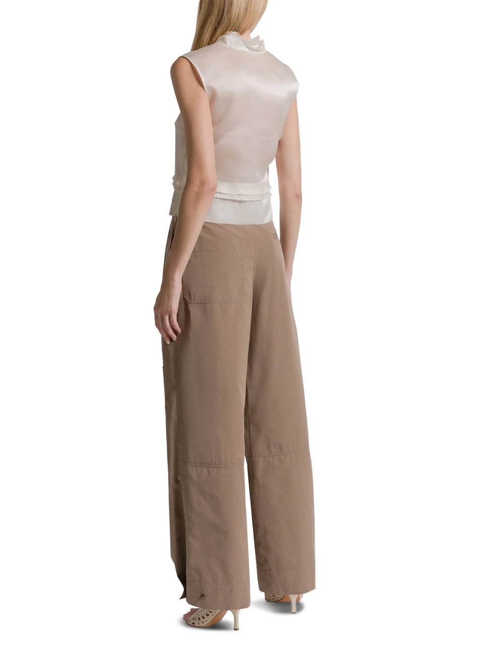 Alberta Ferretti Wide-Leg Trousers with Pleated Front and Seam Accents Bruin