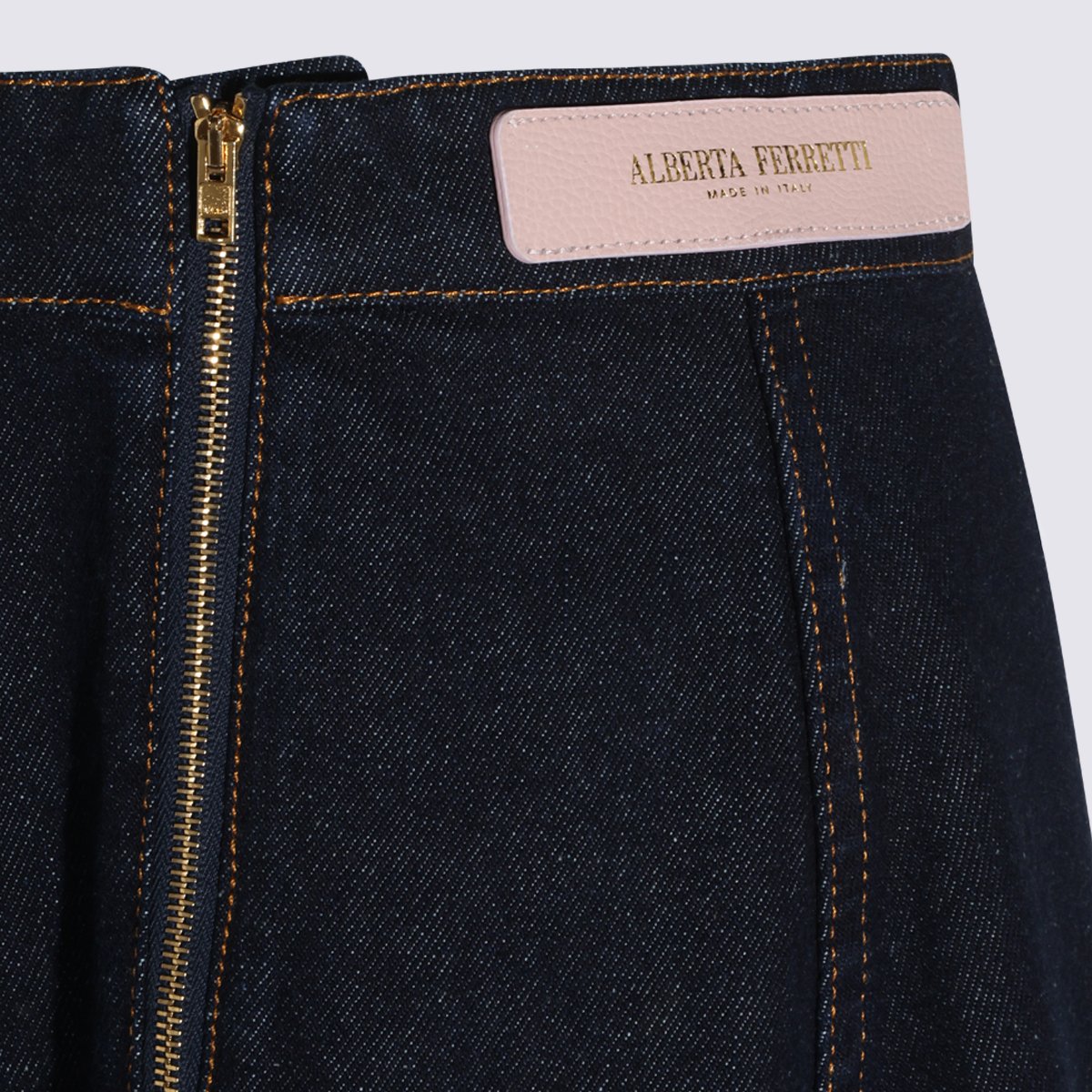 Alberta Ferretti Flared Denim Skirt with Vertical Seam Detailing Zwart