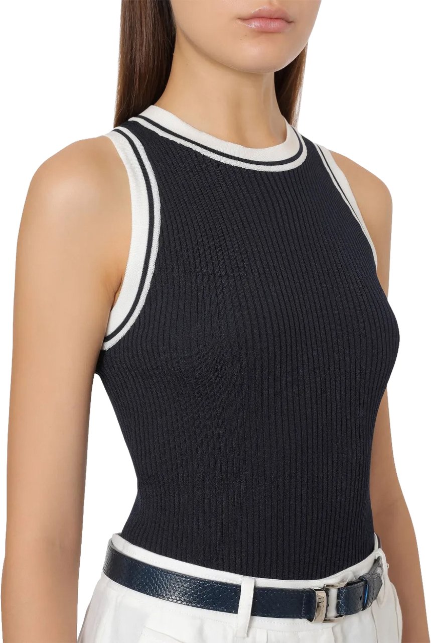 Alberta Ferretti Neutrals Top with Classic Silhouette Zwart