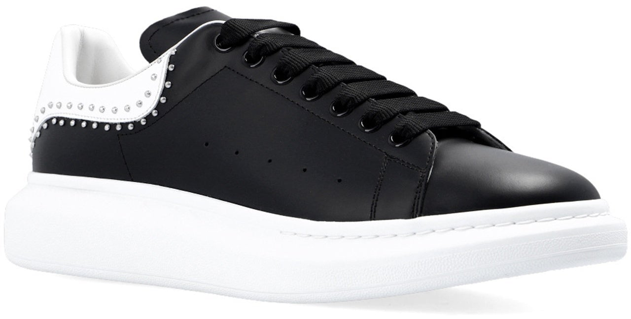 Alexander McQueen Alexander McQueen Studded Oversized Sneakers Zwart