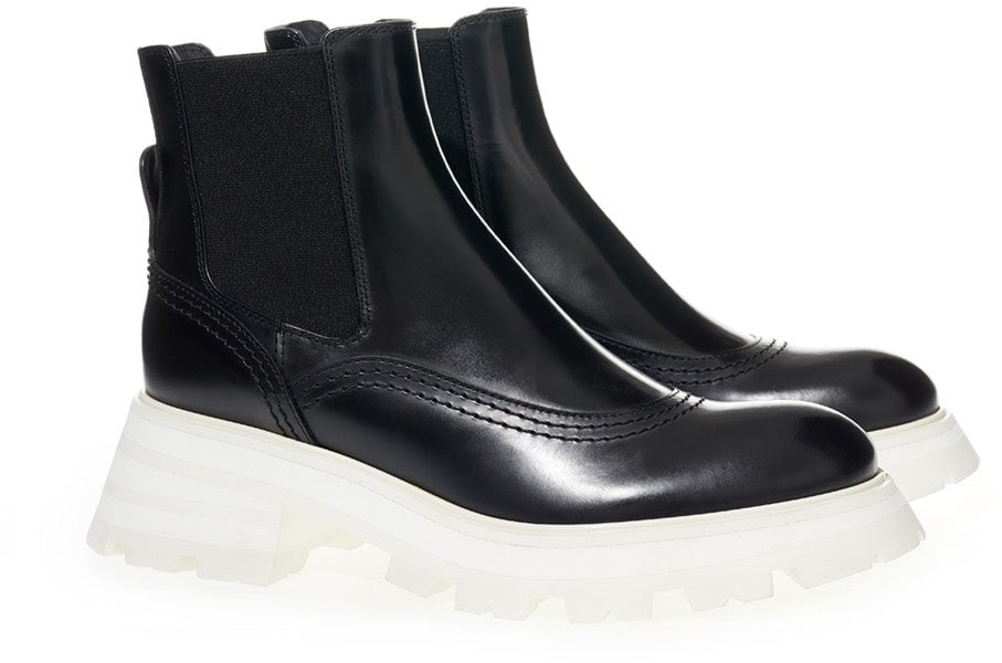 Alexander McQueen Ankle Boots Black Divers