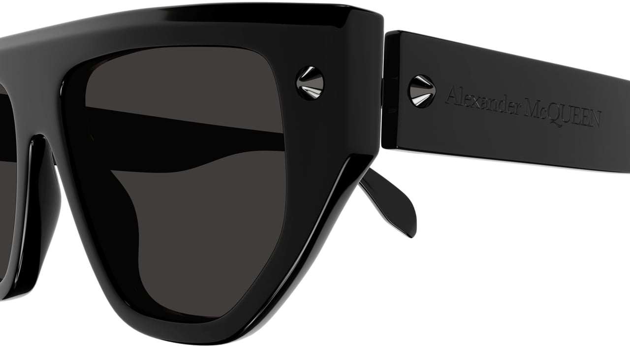 Alexander McQueen Angular Frame Sunglasses With Glossy Finish Neutraal