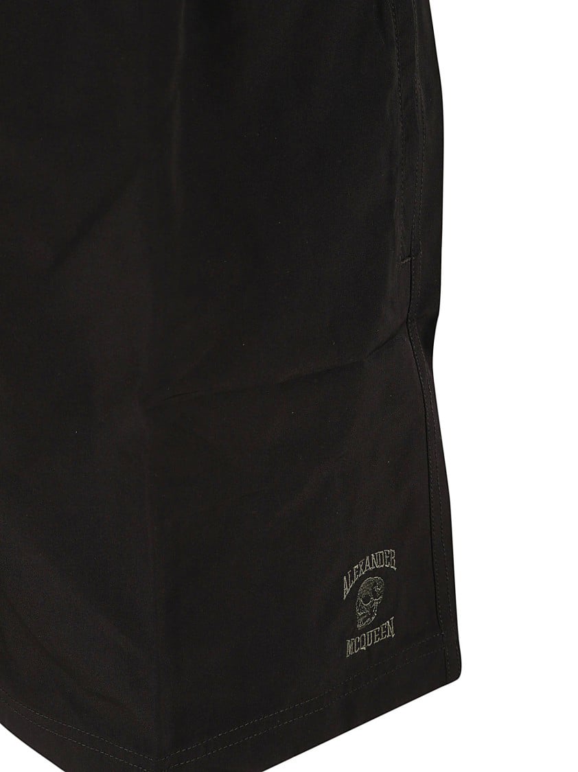 Alexander McQueen Casual Black Shorts With Embroidered Logo Zwart
