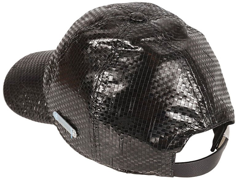 Alexander McQueen Textured Black Cap With Shiny Finish Zwart