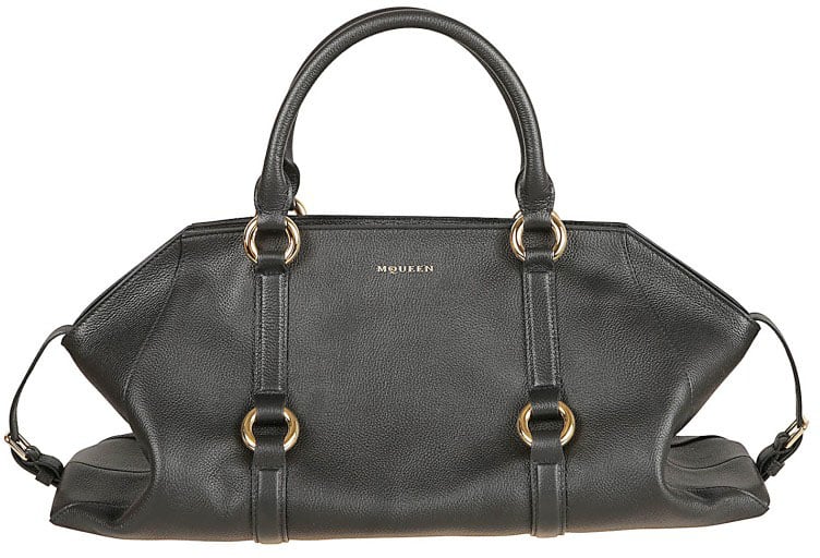 Alexander McQueen Elongated Black Calfskin Farringdon Bag With Gold Accents Grijs