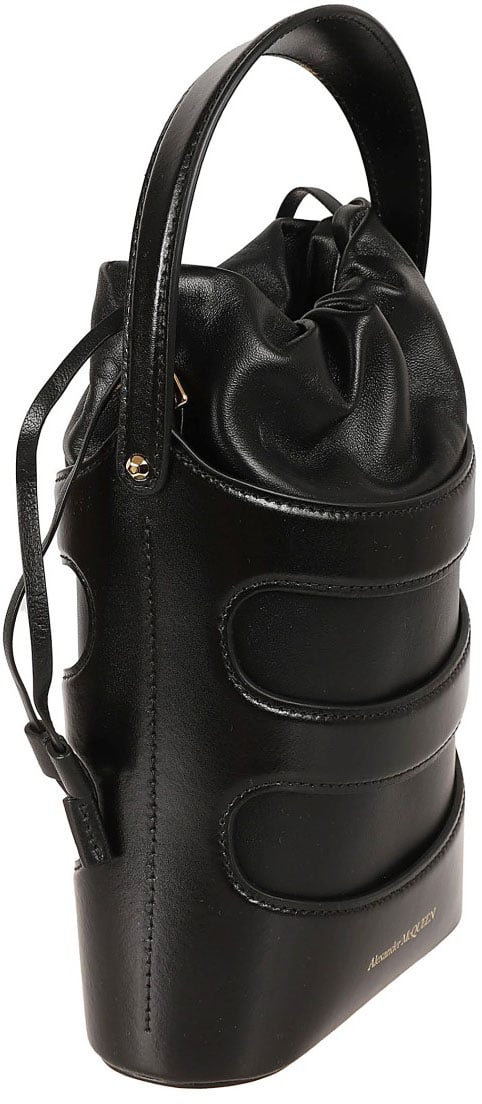 Alexander McQueen Structured Drawstring Leather Bag With Cut-Out Detailing Zwart