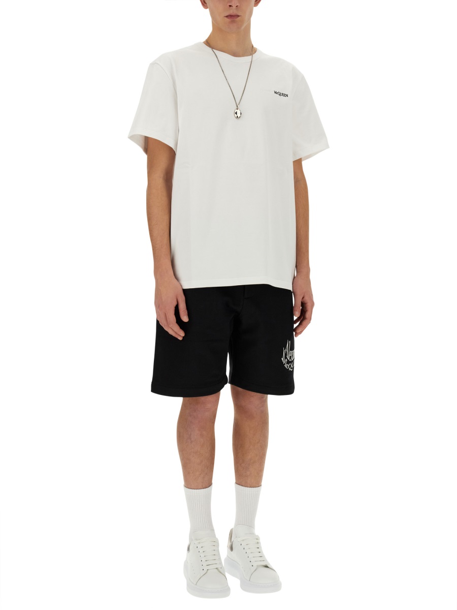 Alexander McQueen BERMUDA WITH LOGO Zwart