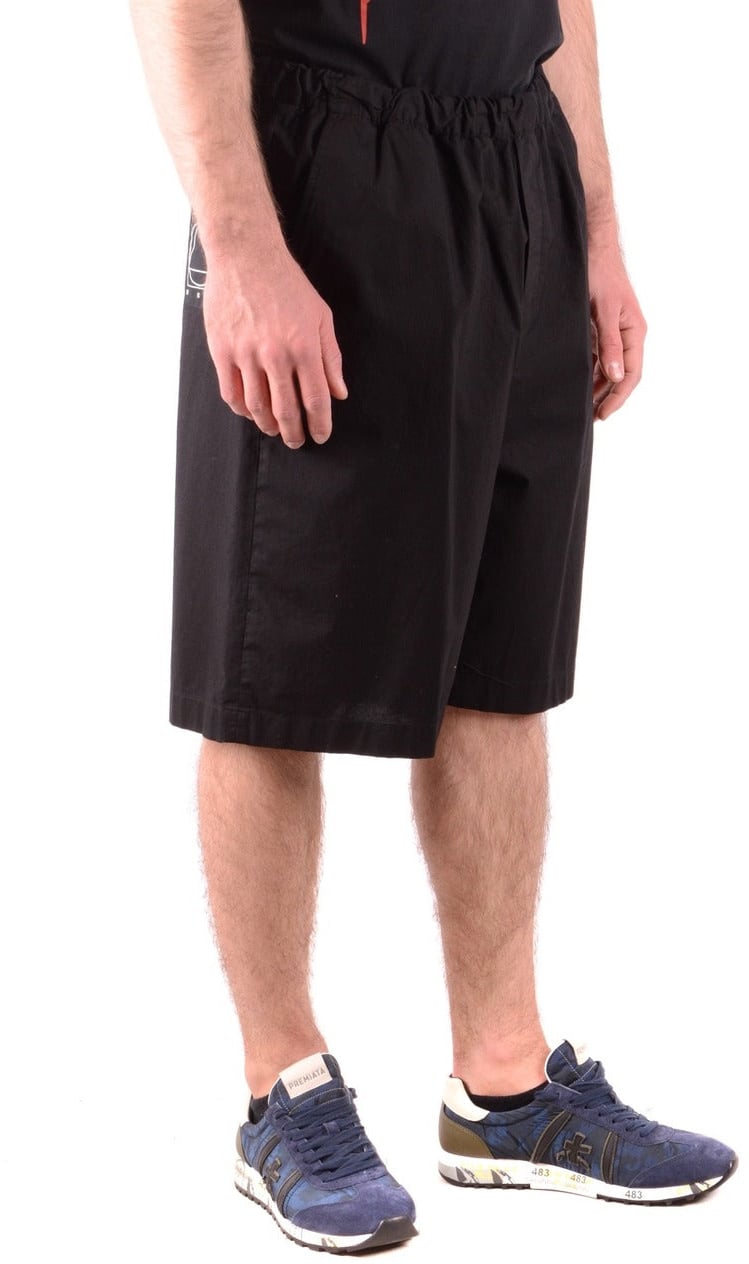 Alexander Mcqueen Men Shorts Zwart