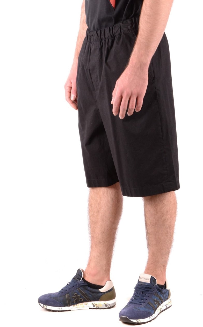 Alexander Mcqueen Men Shorts Zwart