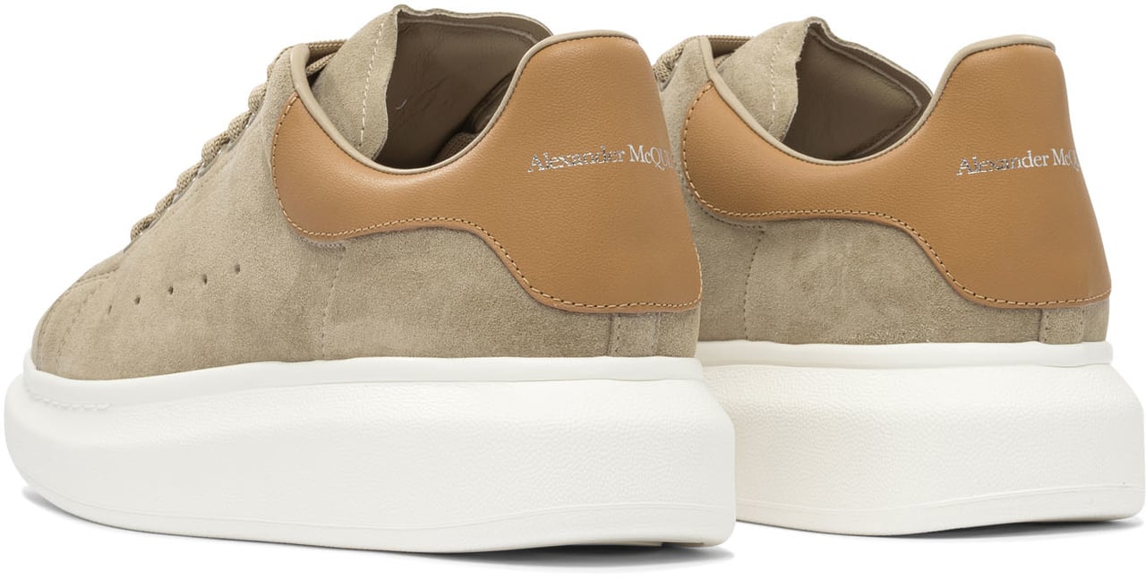 Alexander McQueen LEATHER UPPER AND RUBBER SOLE SNEAKER Beige