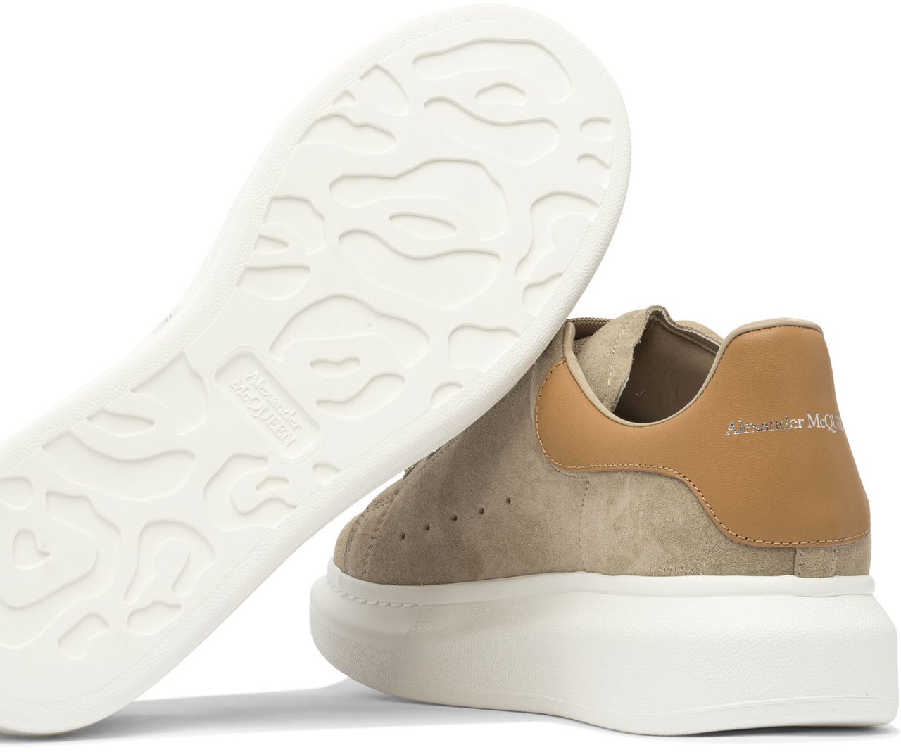 Alexander McQueen LEATHER UPPER AND RUBBER SOLE SNEAKER Beige