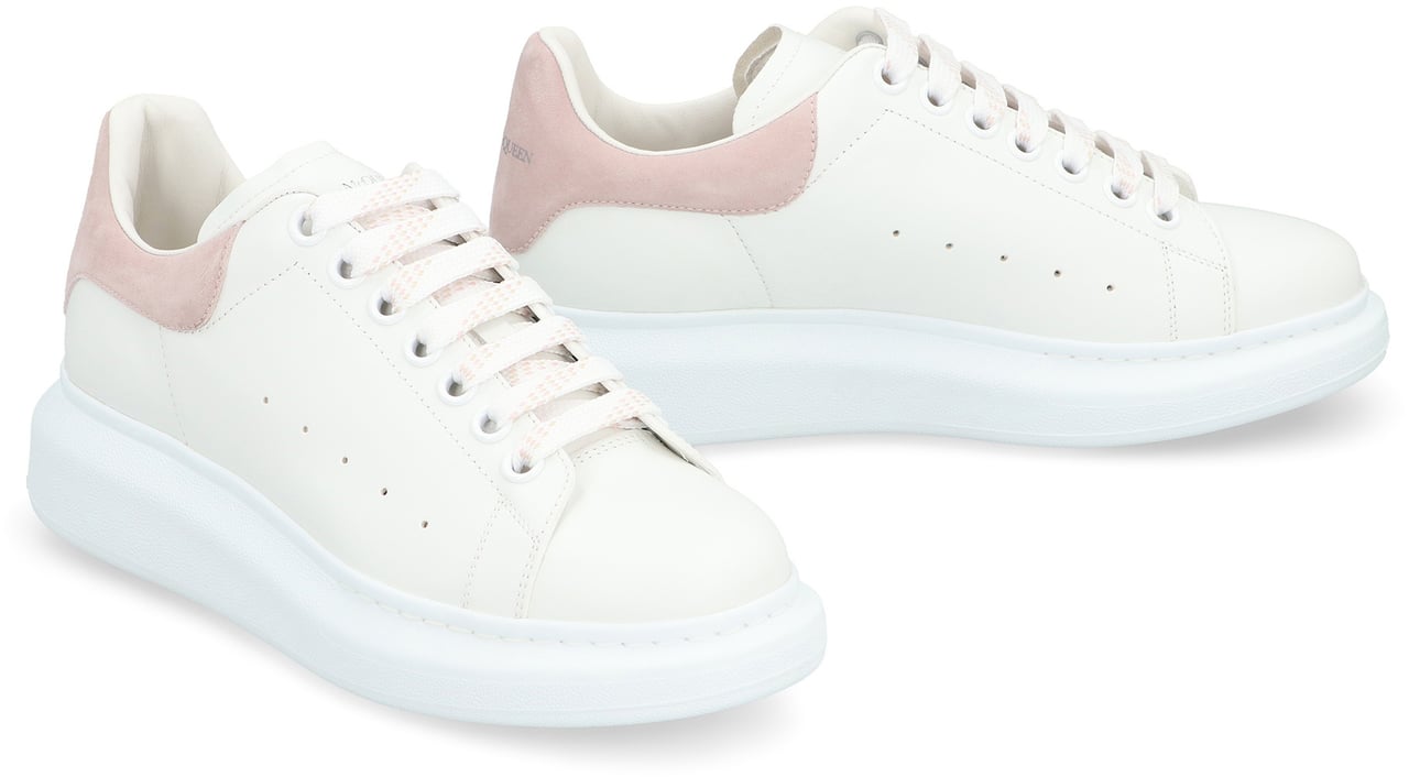 Alexander McQueen Leather chunky sneakers Wit