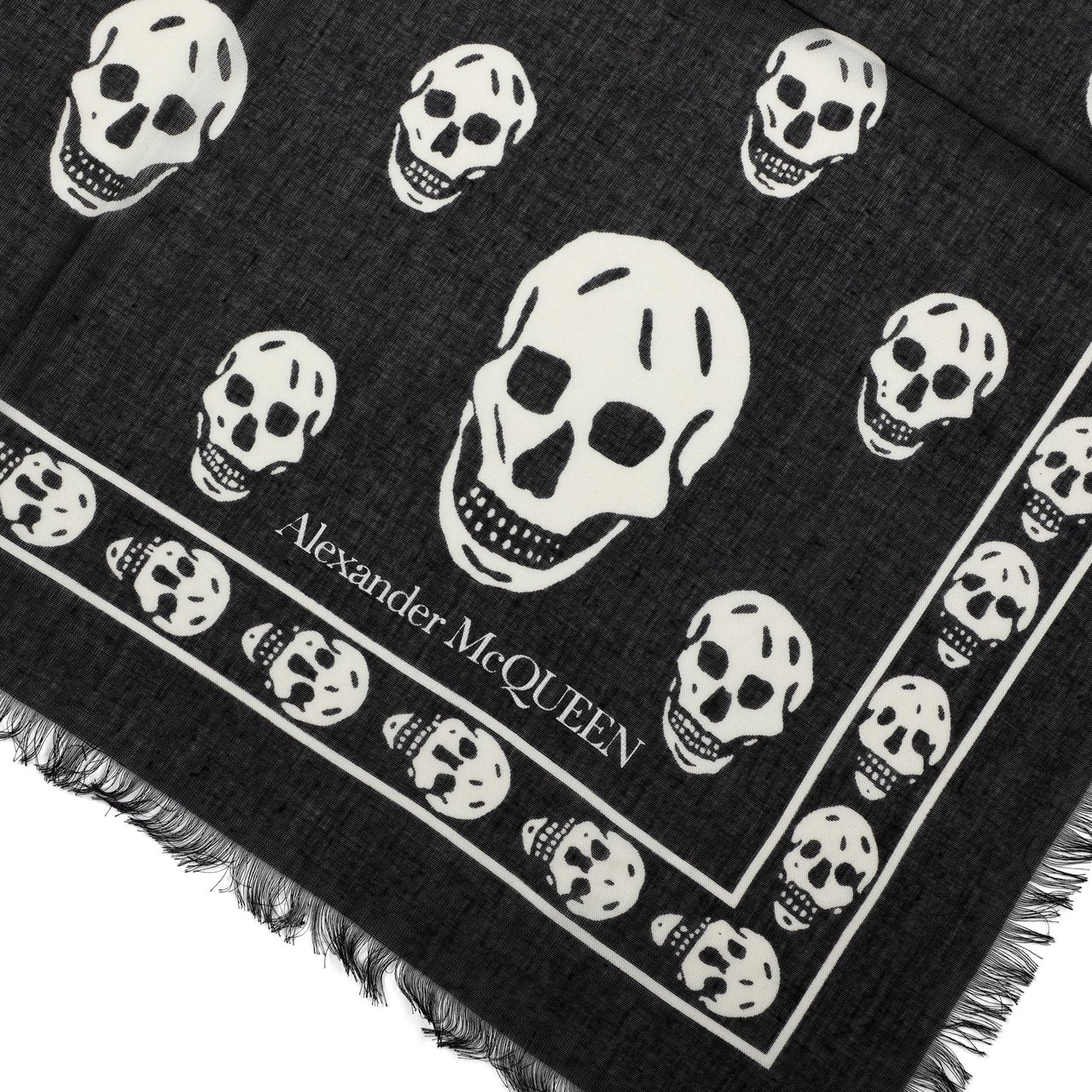 Alexander McQueen Skull Silk Scarf Zwart