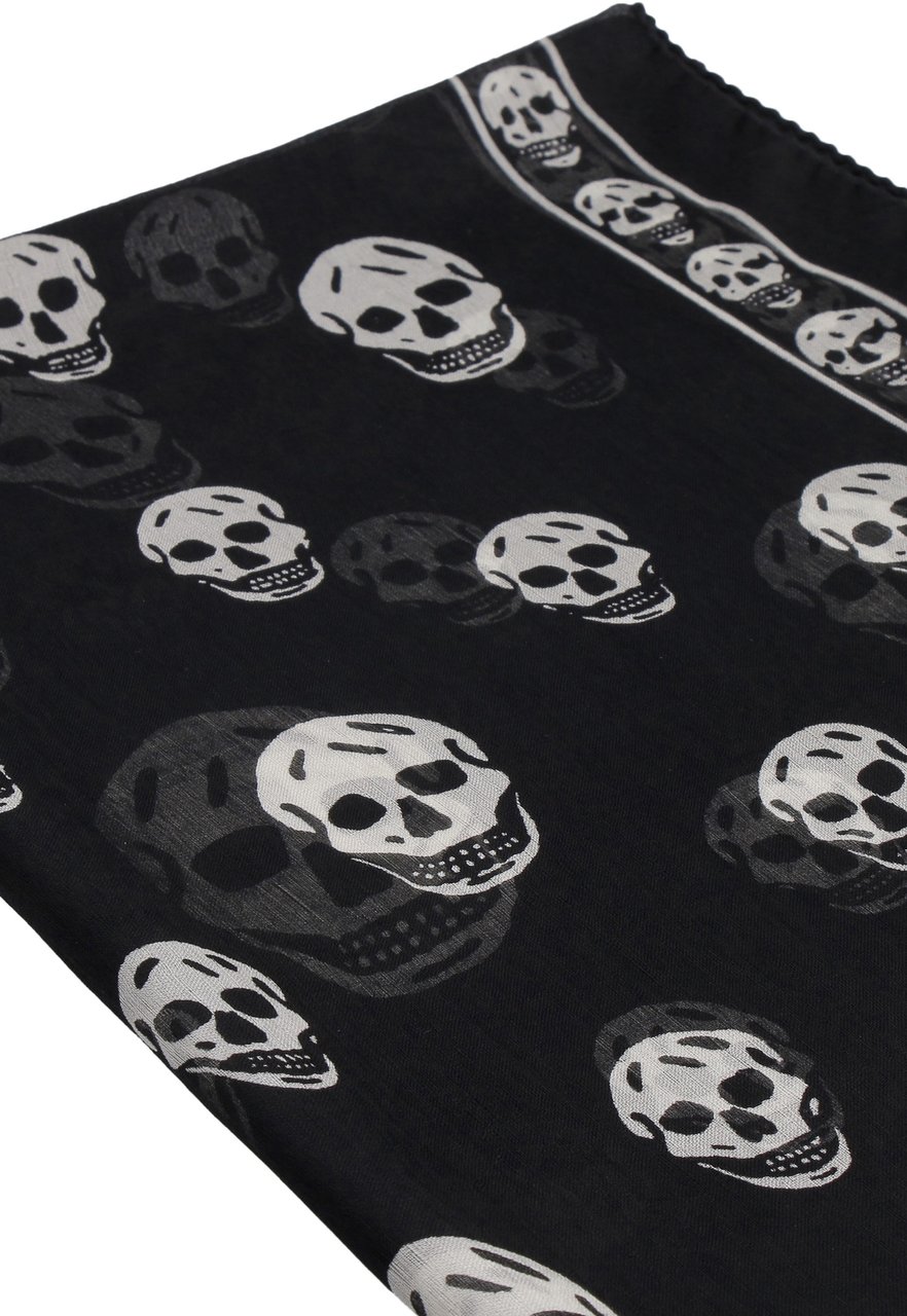 Alexander McQueen Printed silk scarf Zwart