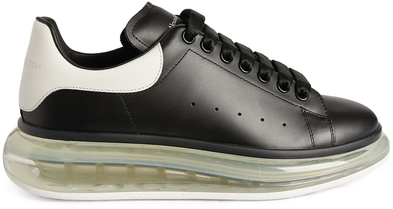 Alexander McQueen Alexander McQueen Oversized Sneakers Zwart