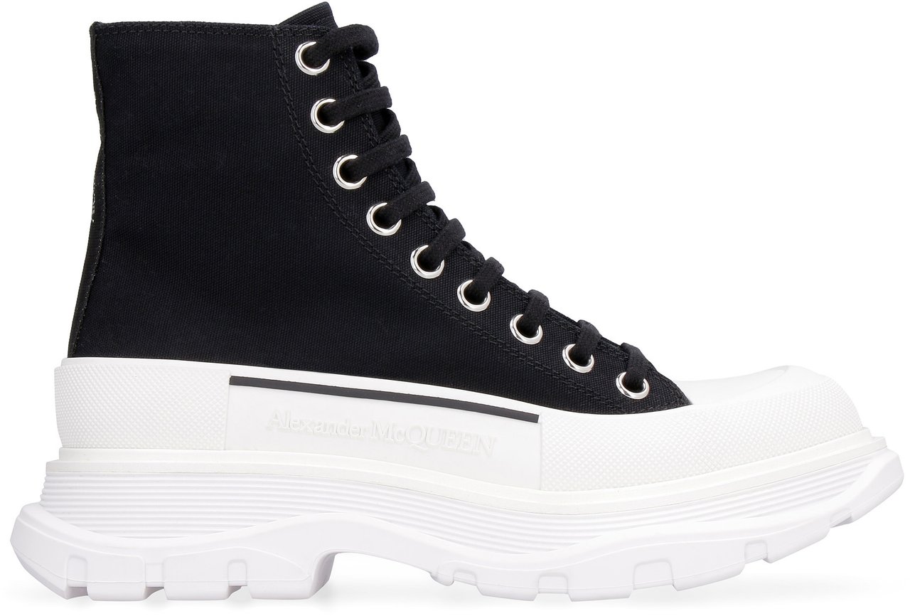 Alexander McQueen Tread Slick lace-up ankle boots Zwart