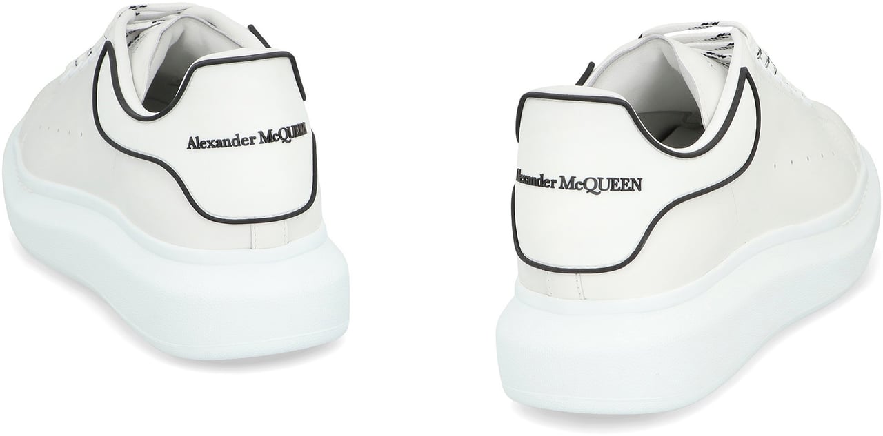 Alexander McQueen Leather chunky sneakers Wit