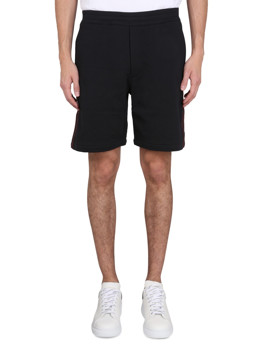 Alexander McQueen Selvedge Logo Band Cotton Bermuda Shorts Zwart