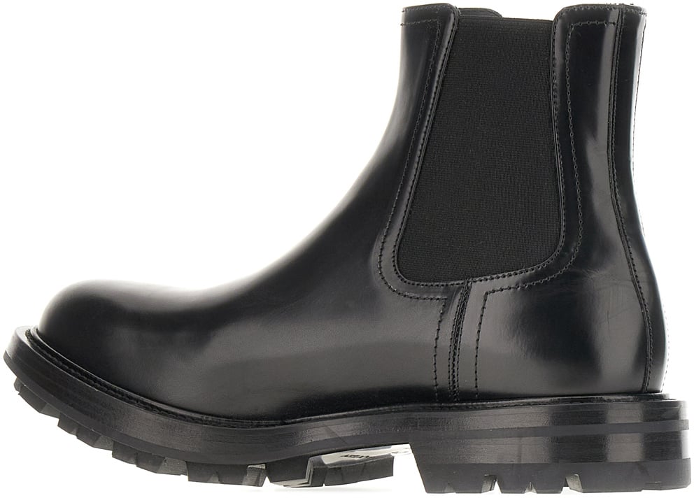 Alexander McQueen Alexander McQueen Black leather ankle boots Zwart