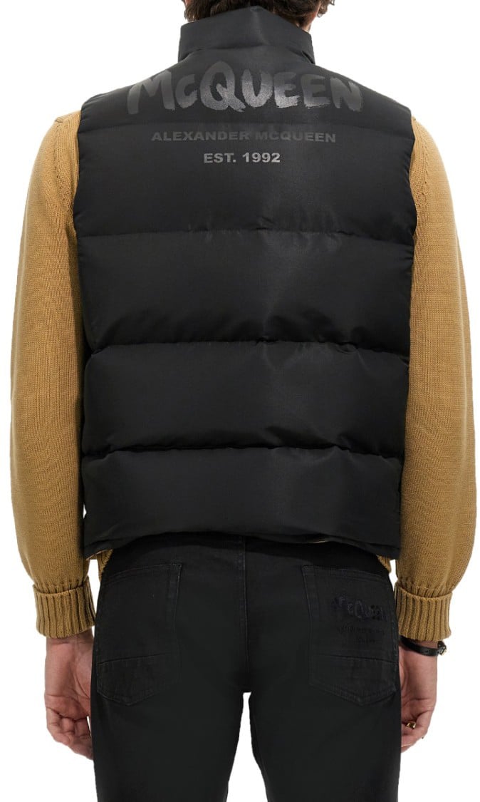Alexander McQueen Graffiti Logo Print Down Vest Zwart
