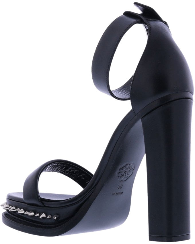 Alexander McQueen Dames Sandal Leather Stud Zwart