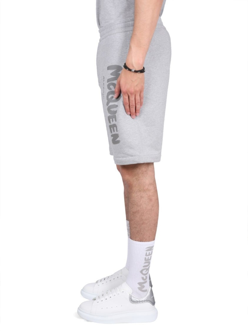 Alexander McQueen Bermuda Shorts With Graffiti Logo Print Grijs