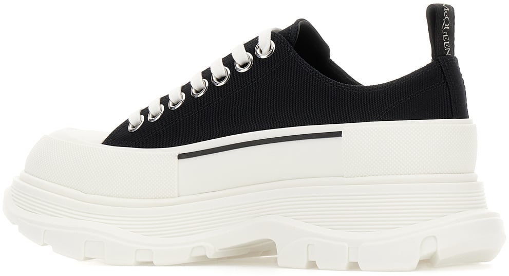 Alexander McQueen Alexander McQueen Black canvas Tread Slick sneakers Zwart