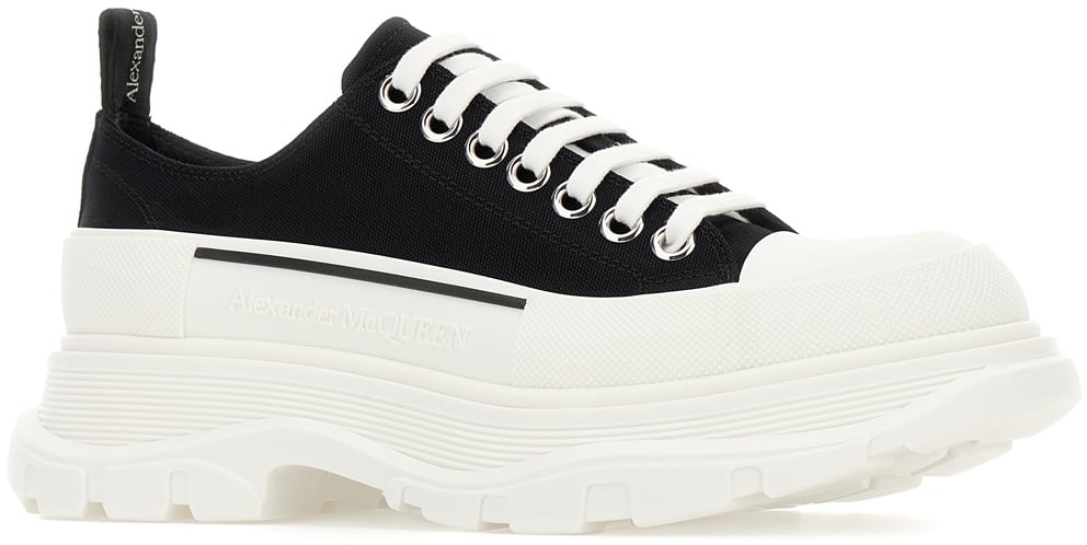 Alexander McQueen Alexander McQueen Black canvas Tread Slick sneakers Zwart