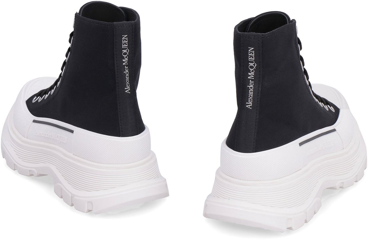 Alexander McQueen Tread Slick chunky sneakers Zwart