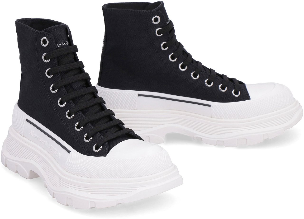 Alexander McQueen Tread Slick chunky sneakers Zwart