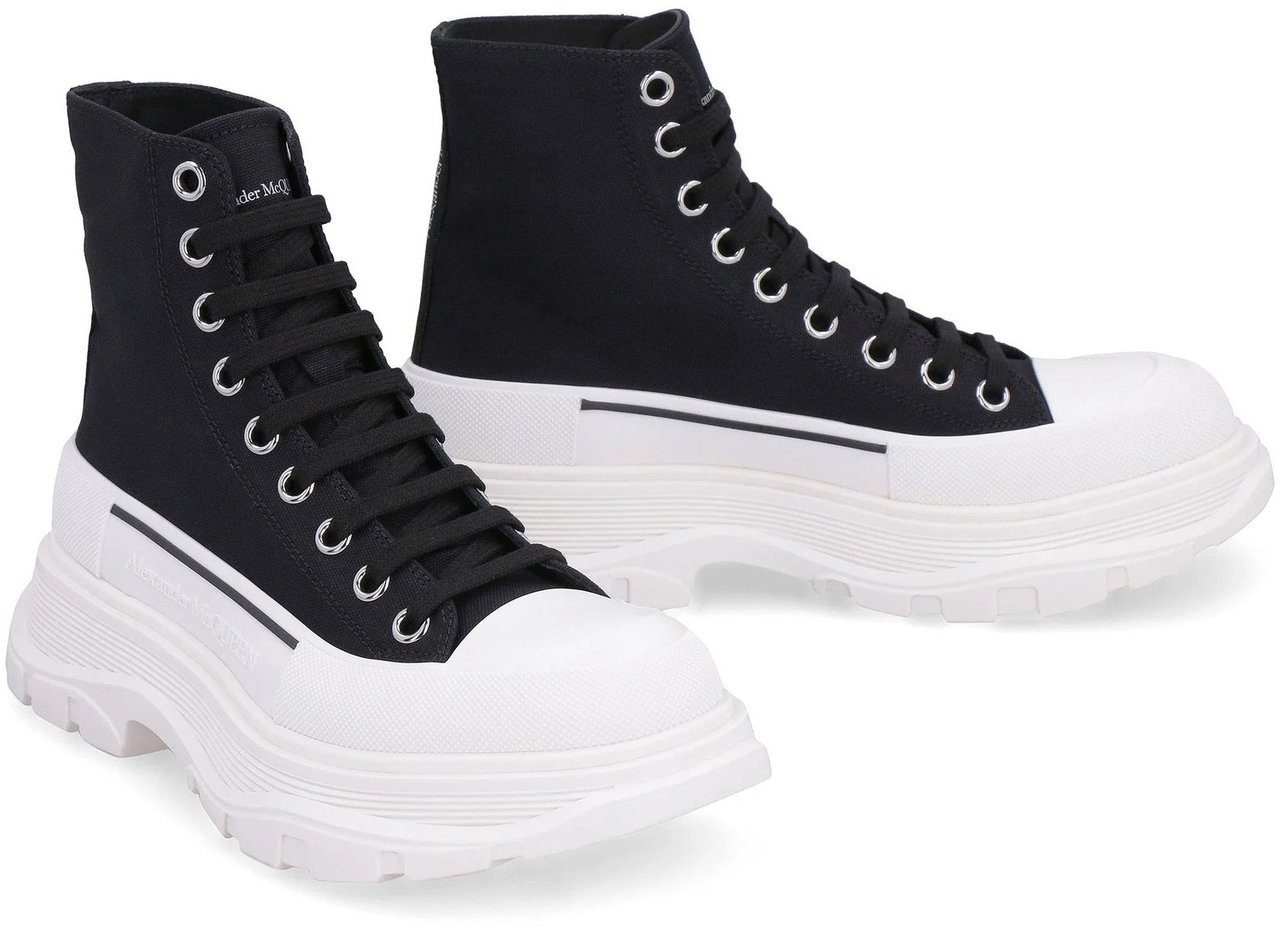 Alexander McQueen Alexander McQueen Treadslick High Top Sneakers Zwart